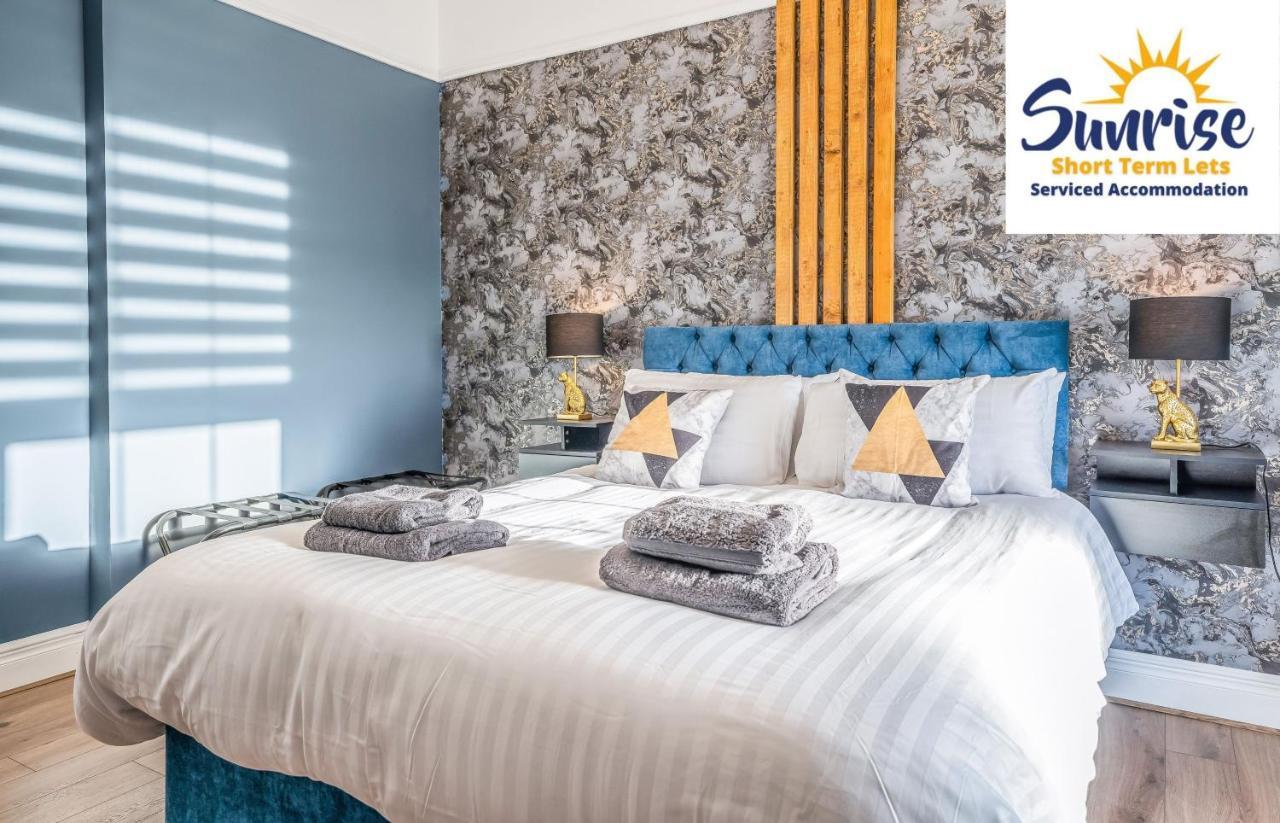 Presidential Apartment, Family Home, Luxury Bedrooms, 2 Rooms, 1 King Bed, 2 Single Beds, Free Wifi, Free Parking, Tourists, Business Travelers, Relocation, Beautiful River Views, - Long Stays, Invoice And Reduced Price Are Only Via Sunrise Short Let Dundee Luaran gambar