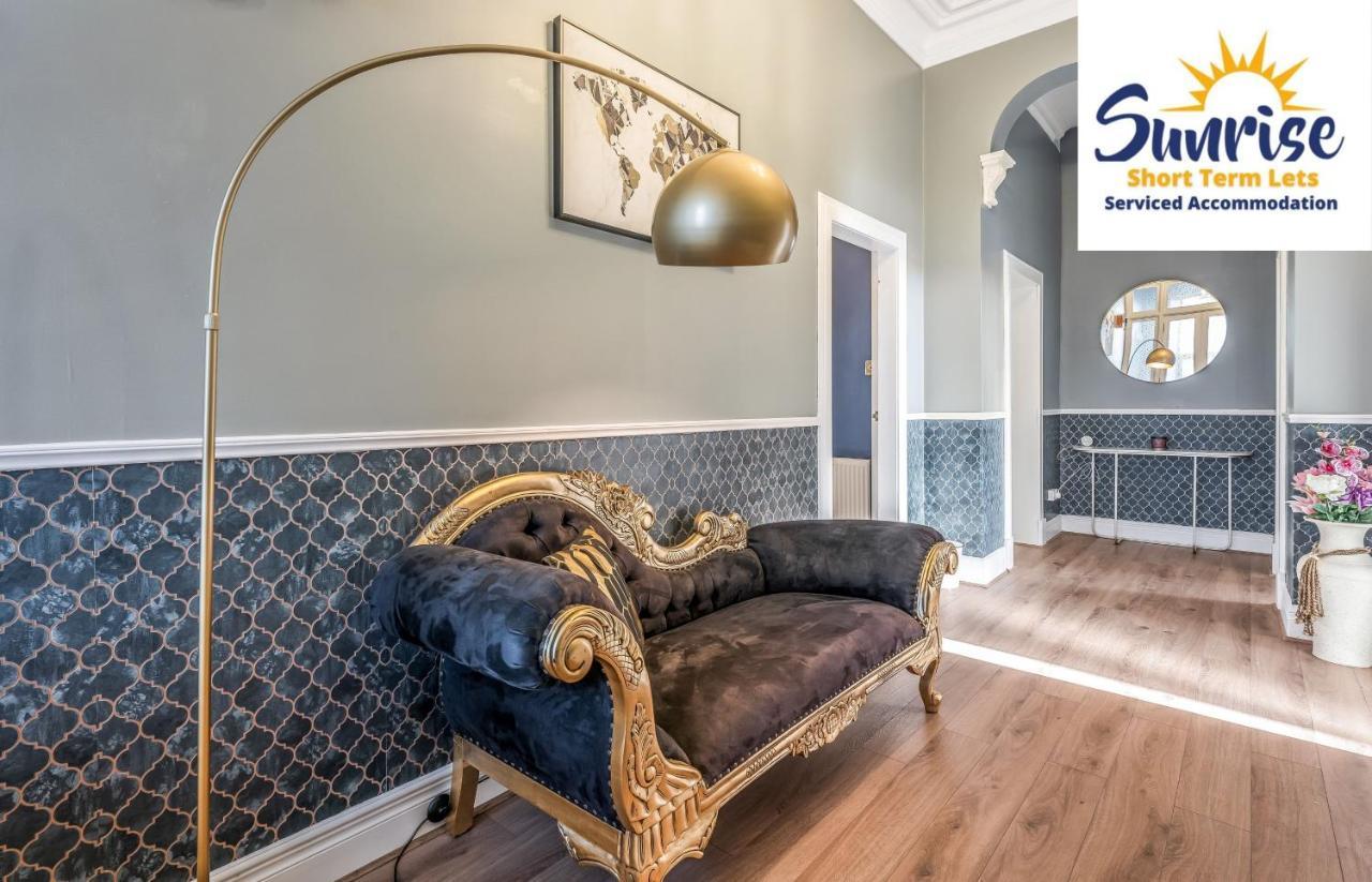 Presidential Apartment, Family Home, Luxury Bedrooms, 2 Rooms, 1 King Bed, 2 Single Beds, Free Wifi, Free Parking, Tourists, Business Travelers, Relocation, Beautiful River Views, - Long Stays, Invoice And Reduced Price Are Only Via Sunrise Short Let Dundee Luaran gambar