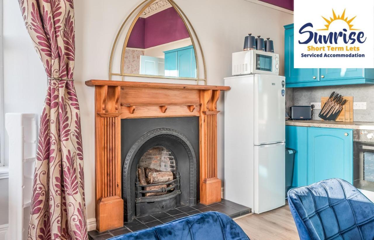 Presidential Apartment, Family Home, Luxury Bedrooms, 2 Rooms, 1 King Bed, 2 Single Beds, Free Wifi, Free Parking, Tourists, Business Travelers, Relocation, Beautiful River Views, - Long Stays, Invoice And Reduced Price Are Only Via Sunrise Short Let Dundee Luaran gambar