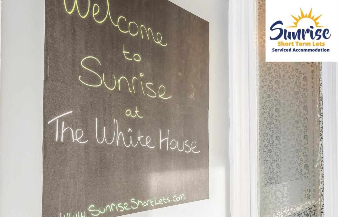 Presidential Apartment, Family Home, Luxury Bedrooms, 2 Rooms, 1 King Bed, 2 Single Beds, Free Wifi, Free Parking, Tourists, Business Travelers, Relocation, Beautiful River Views, - Long Stays, Invoice And Reduced Price Are Only Via Sunrise Short Let Dundee Luaran gambar