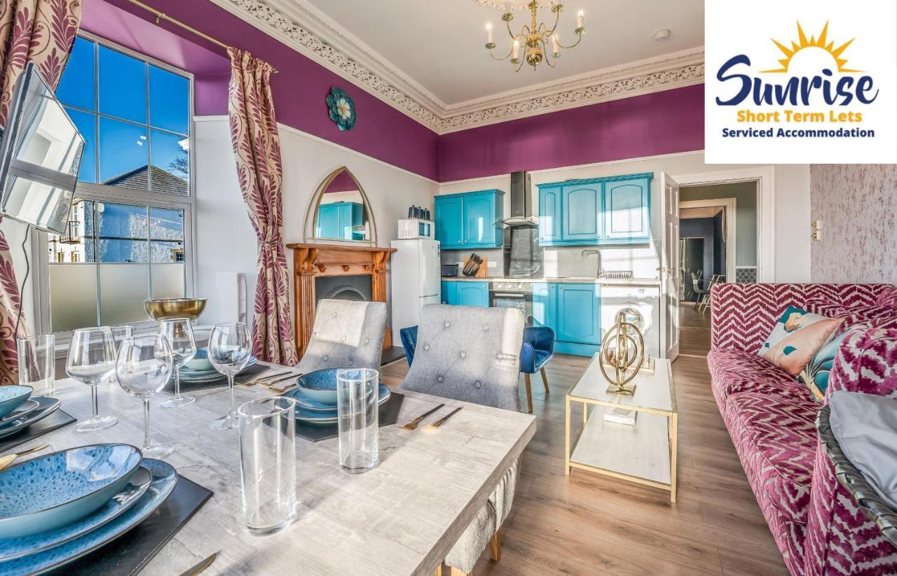 Presidential Apartment, Family Home, Luxury Bedrooms, 2 Rooms, 1 King Bed, 2 Single Beds, Free Wifi, Free Parking, Tourists, Business Travelers, Relocation, Beautiful River Views, - Long Stays, Invoice And Reduced Price Are Only Via Sunrise Short Let Dundee Luaran gambar