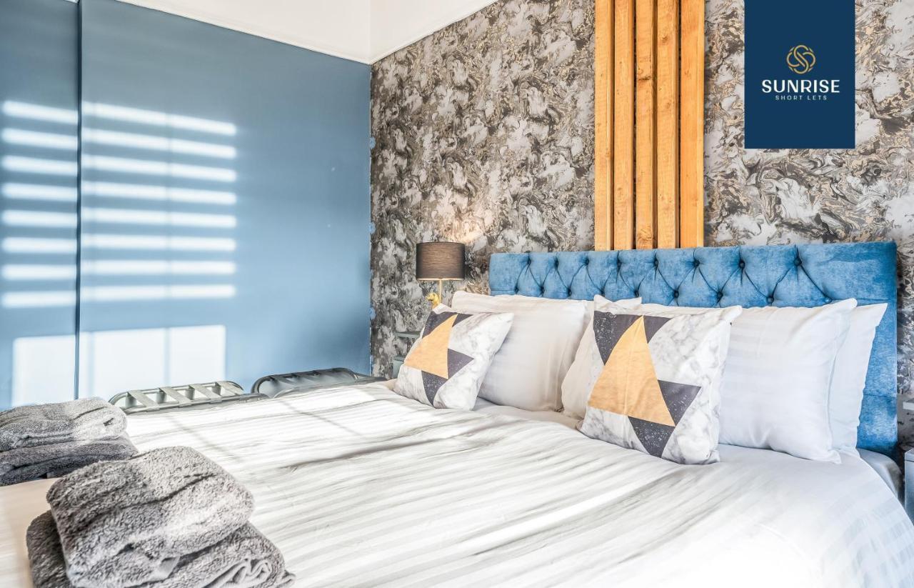 Presidential Apartment, Family Home, Luxury Bedrooms, 2 Rooms, 1 King Bed, 2 Single Beds, Free Wifi, Free Parking, Tourists, Business Travelers, Relocation, Beautiful River Views, - Long Stays, Invoice And Reduced Price Are Only Via Sunrise Short Let Dundee Luaran gambar